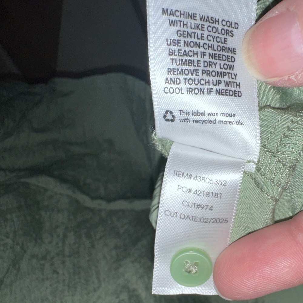 Torrid Light Green Ruffle Blouse NWT - Picture 7 of 7